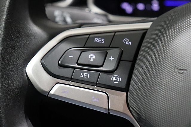 T-Roc R-Line 1.5 TSI DSG AHK ACC Ganzjahresreife