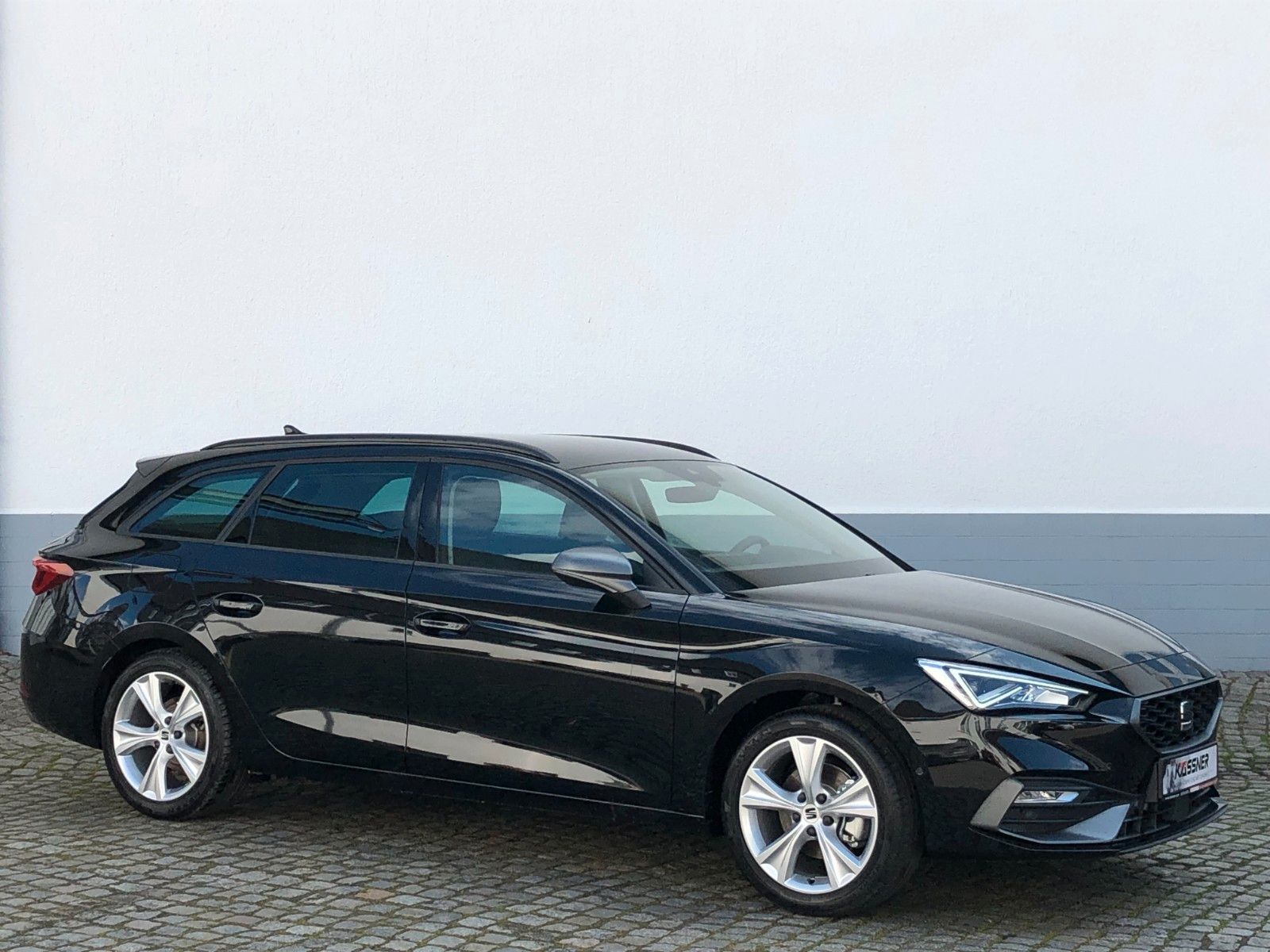 Fahrzeugabbildung SEAT Leon Sportstourer 1.5 eTSI FR *DSG *AHZV