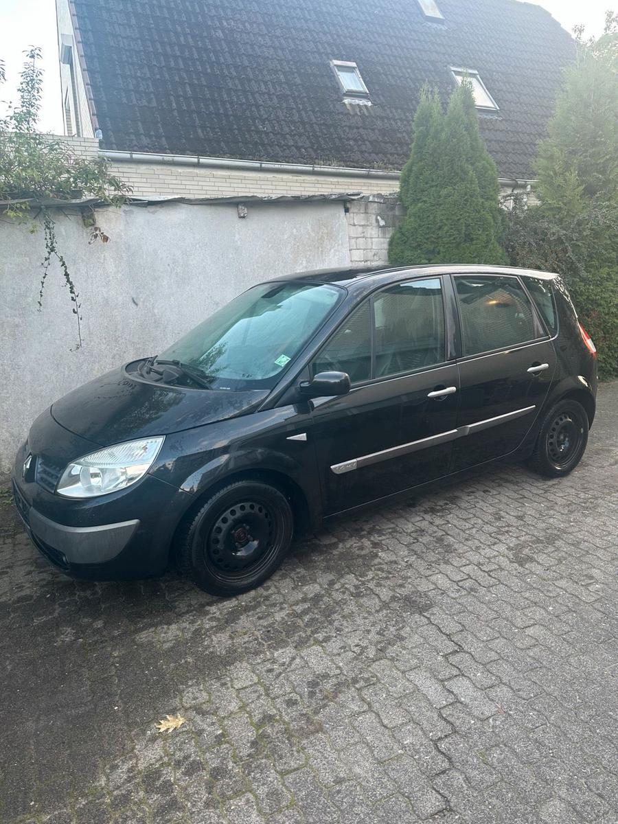 Renault Scenic 2006 — rear view