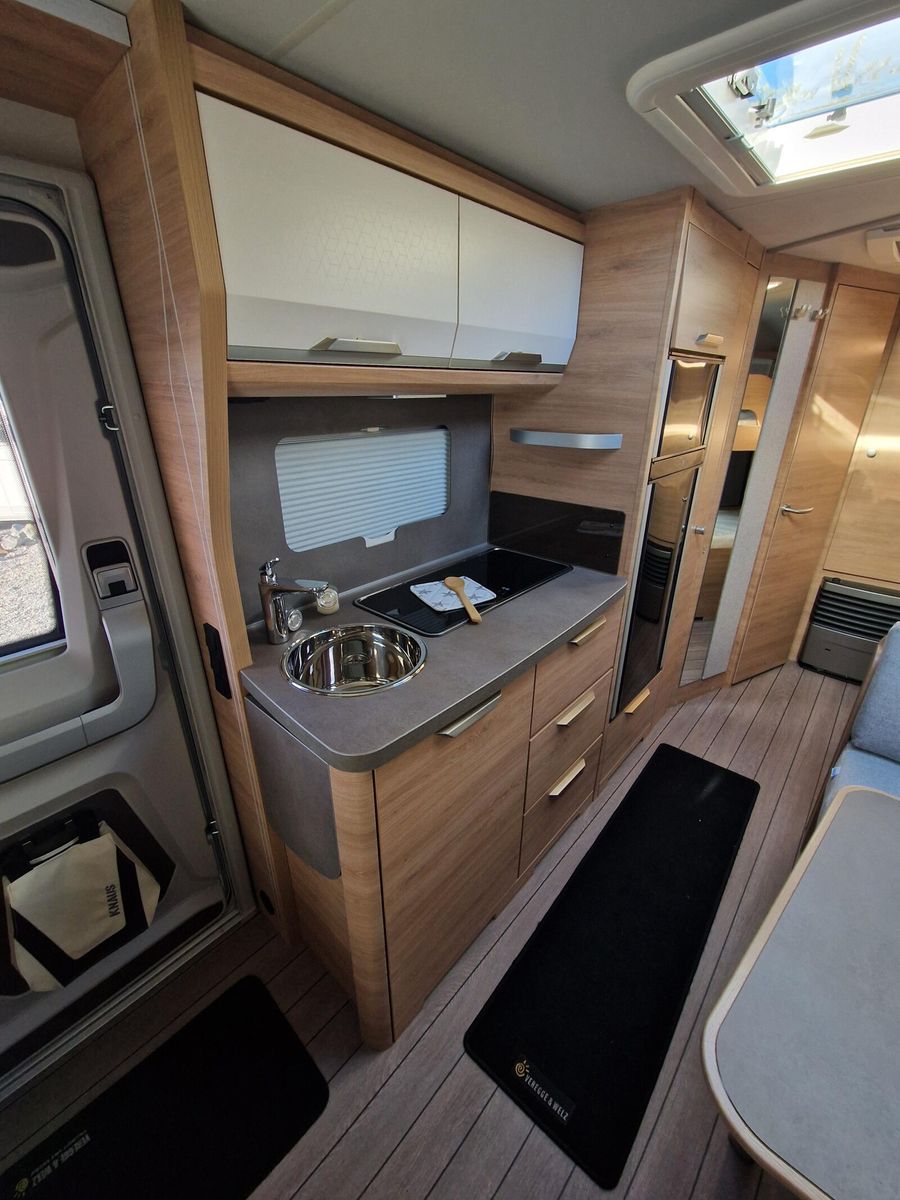 Fahrzeugabbildung Knaus Südwind 580  QS Black Selection