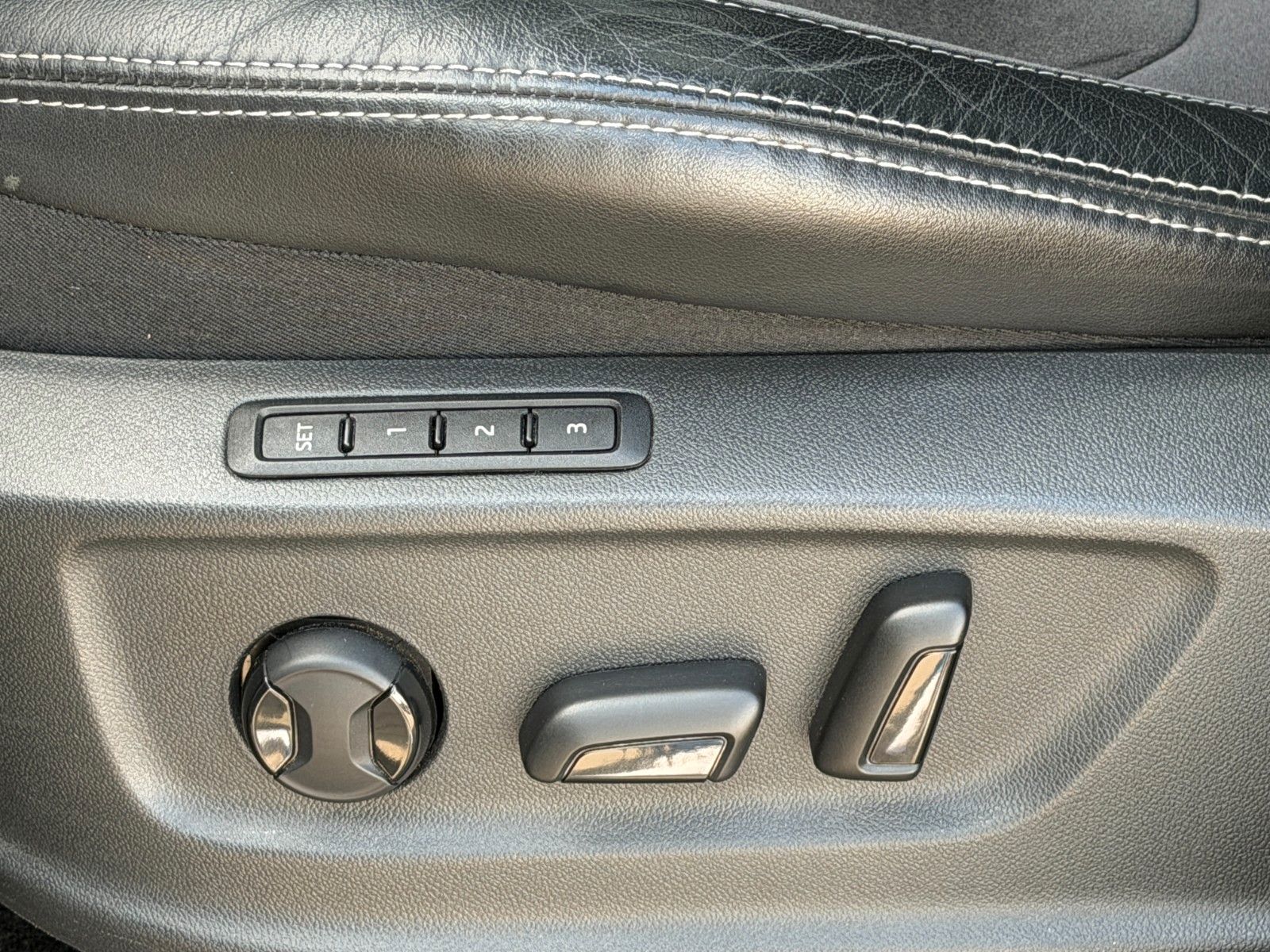 Fahrzeugabbildung SKODA Kodiaq 2.0 TSI Style *Pano*Standhzg*7Si*ACC*AHK*
