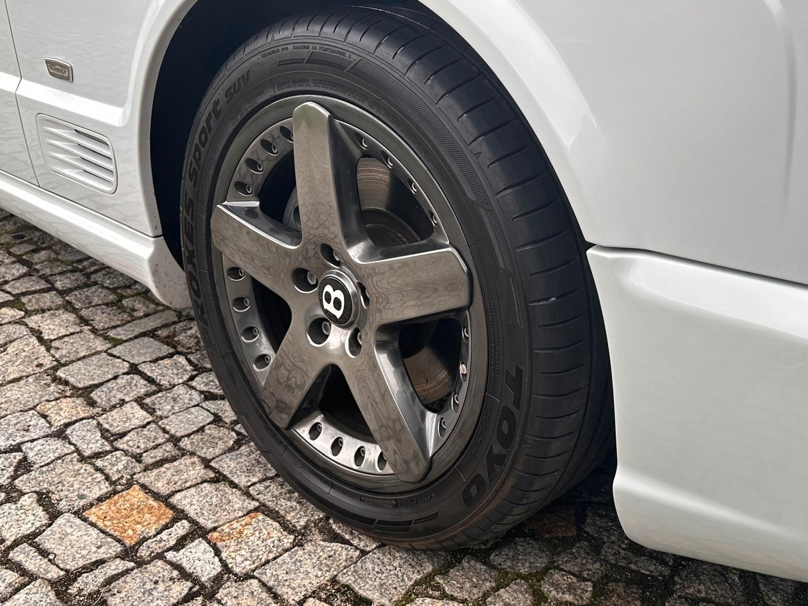 Fahrzeugabbildung Bentley Arnage Mulliner/Technisch umfassend revidiert+1A