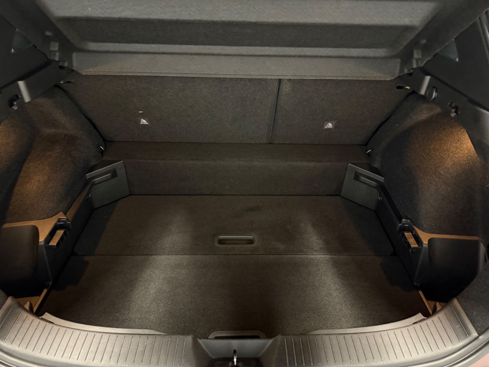 Fahrzeugabbildung Nissan Qashqai Tekna - Pano, HeadUp, Teilleder