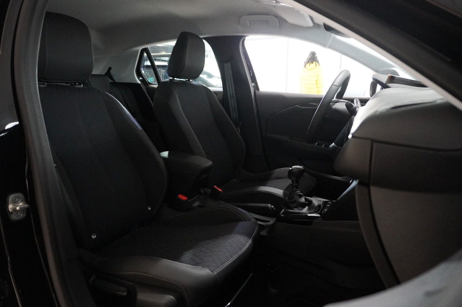 Fahrzeugabbildung Opel Corsa F 1.2 ELEGANCE NAVI/LED/SPORT/SH//VIRT/DAB