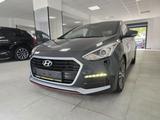 Hyundai i30 Coupe Turbo*2Hand*TüvNeu*ServiceNeu*R-Kamera - Hyundai i30: Sportwagen
