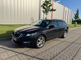 Skoda Octavia 1.6 TDI Drive Kombi CarPlay Android 