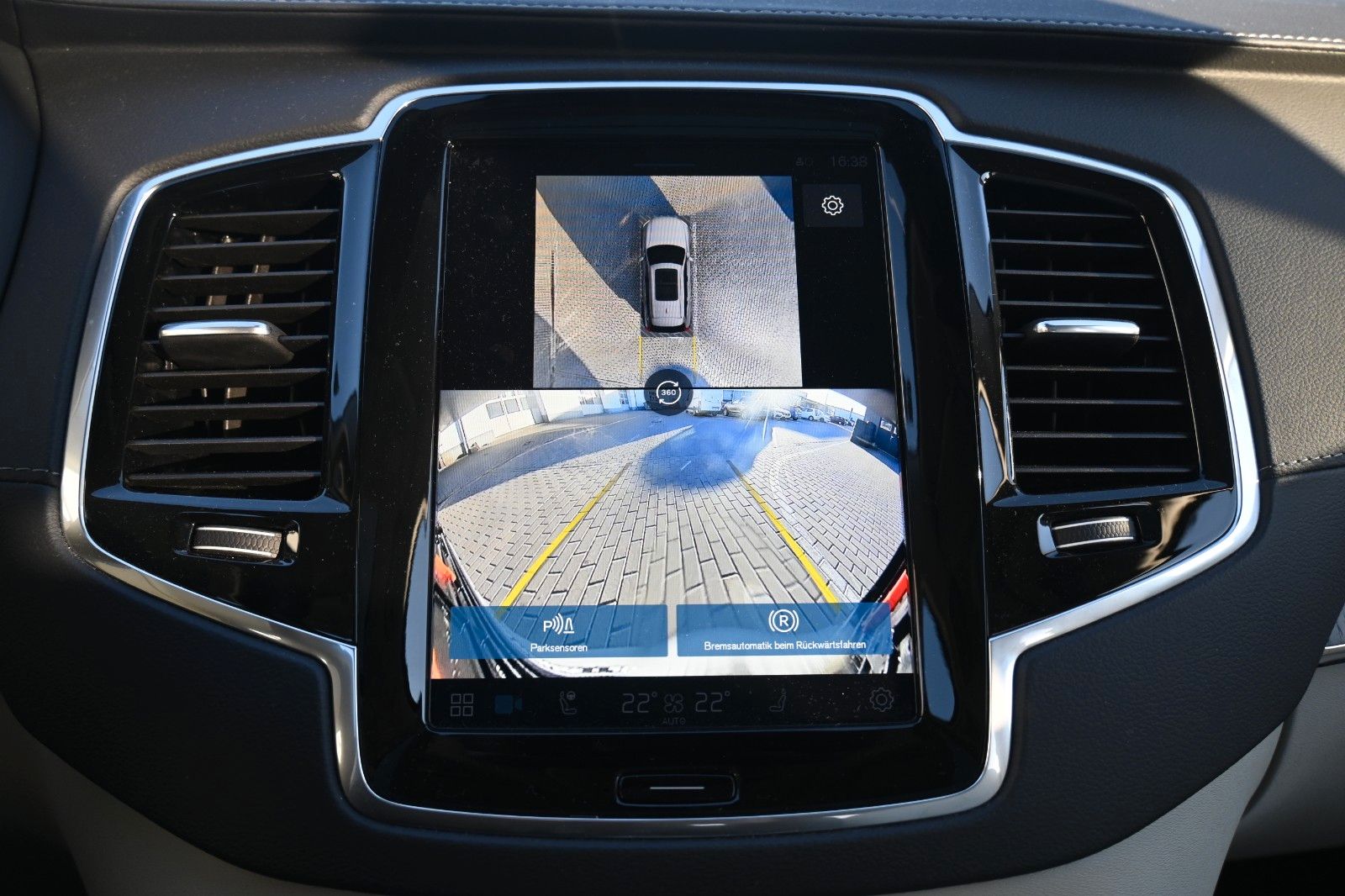 Fahrzeugabbildung Volvo XC90 T8 AWD Ultra Dark*360°*B&W*LUFT*HUD*ACC