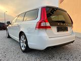 Volvo V70 Kombi Linje Svart - Volvo V70 mit Diesel-Antrieb: Kombi