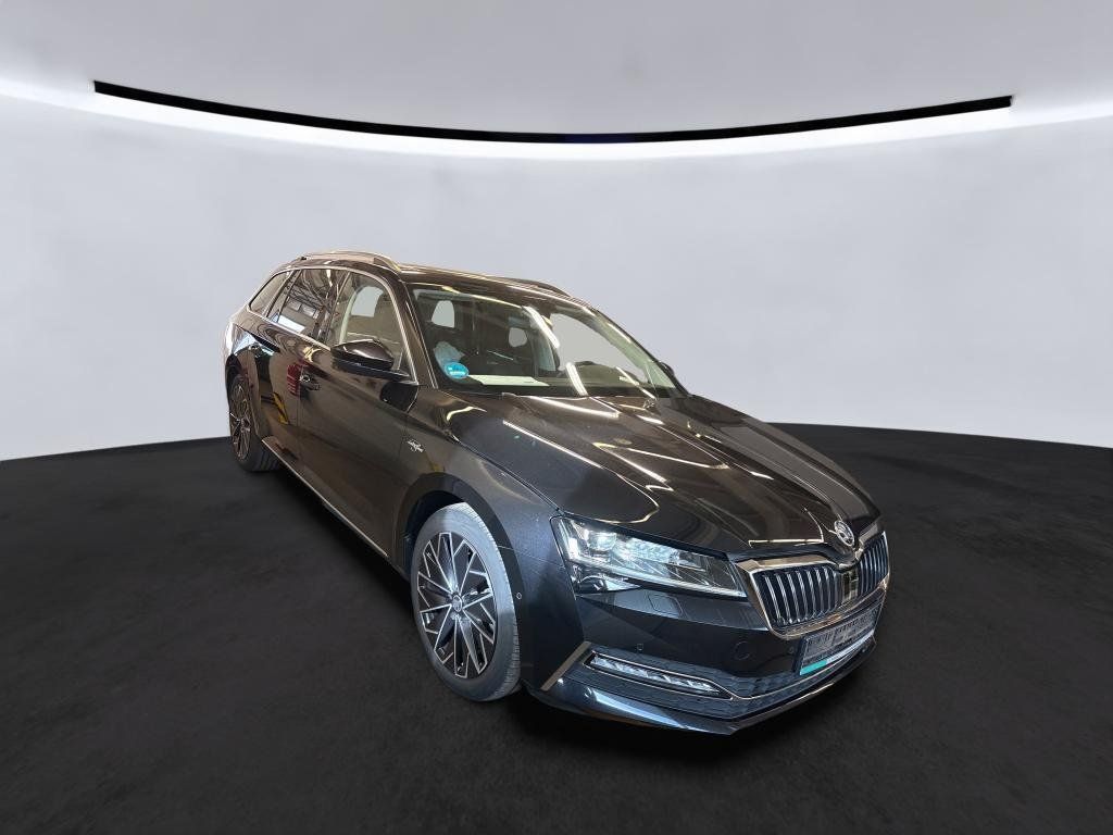 Fahrzeugabbildung SKODA Superb Combi 2.0 TSI L&K/KAMERA/PANO-DA/ACC/DCC/