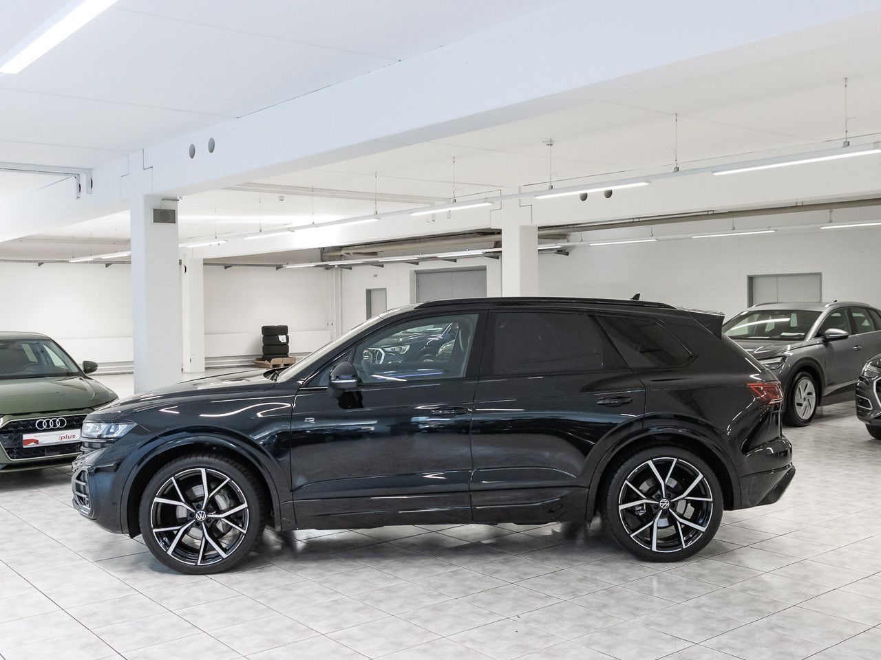 Volkswagen Touareg 3.0 TDI 4Motion R line Head Up Pano 22'' foto 2