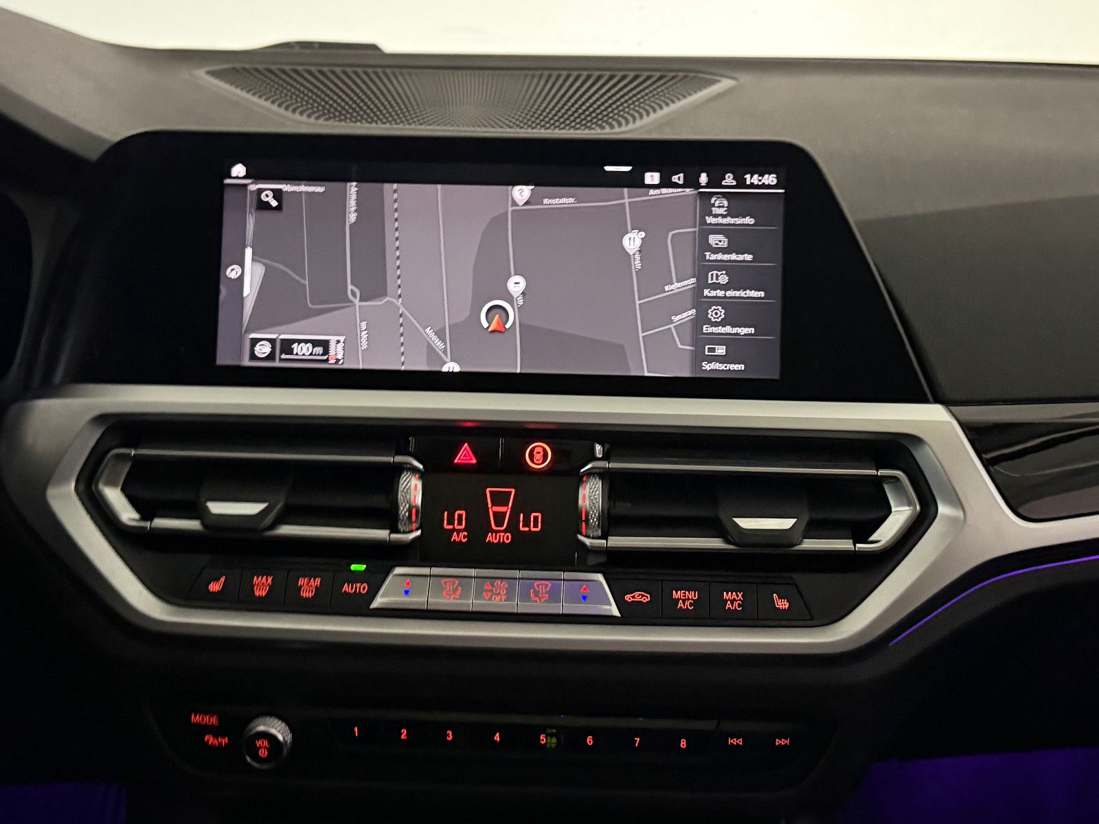 Fahrzeugabbildung BMW 320 d Lim. Sport Line/LED/LIVE COCKPIT/H&K/HuD