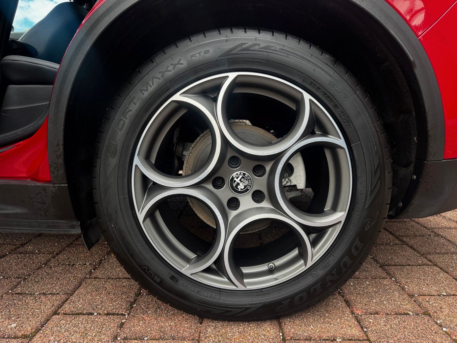 Fahrzeugabbildung Alfa Romeo Stelvio 2.2 Diesel 210PS NAVI KAMERA MEMORY