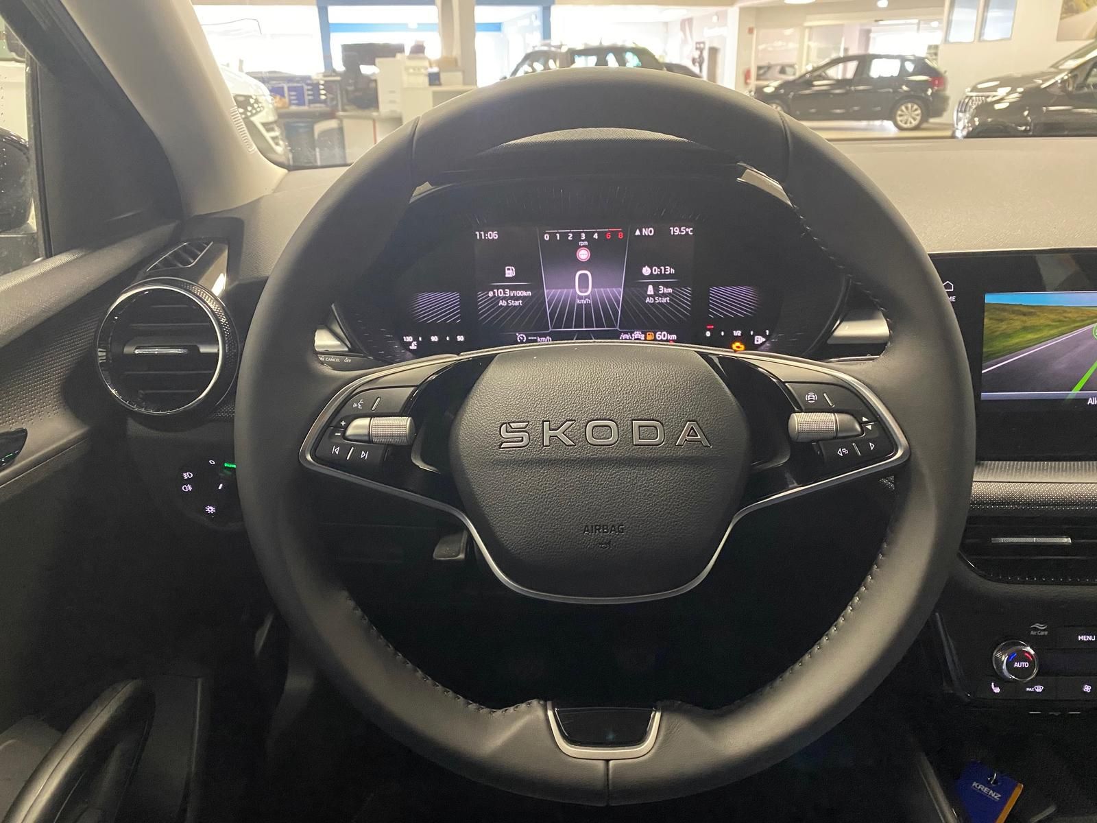Fahrzeugabbildung SKODA Fabia 1.0 TSI Selection APP+5J. GARANTIE+KAMERA+