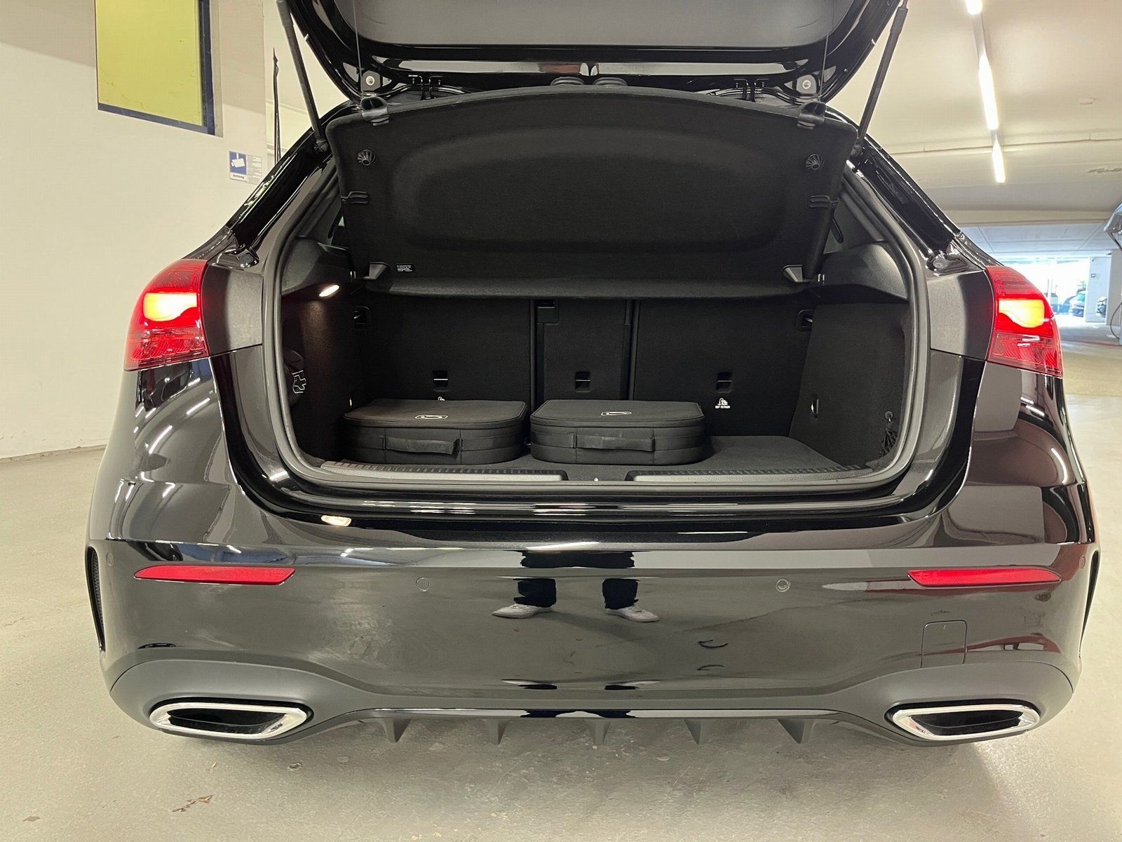 Fahrzeugabbildung Mercedes-Benz A 250 e AMG Plus*Pano*HUD*Distro*Burm*22kW*Night