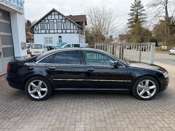 Audi A8 - 4
