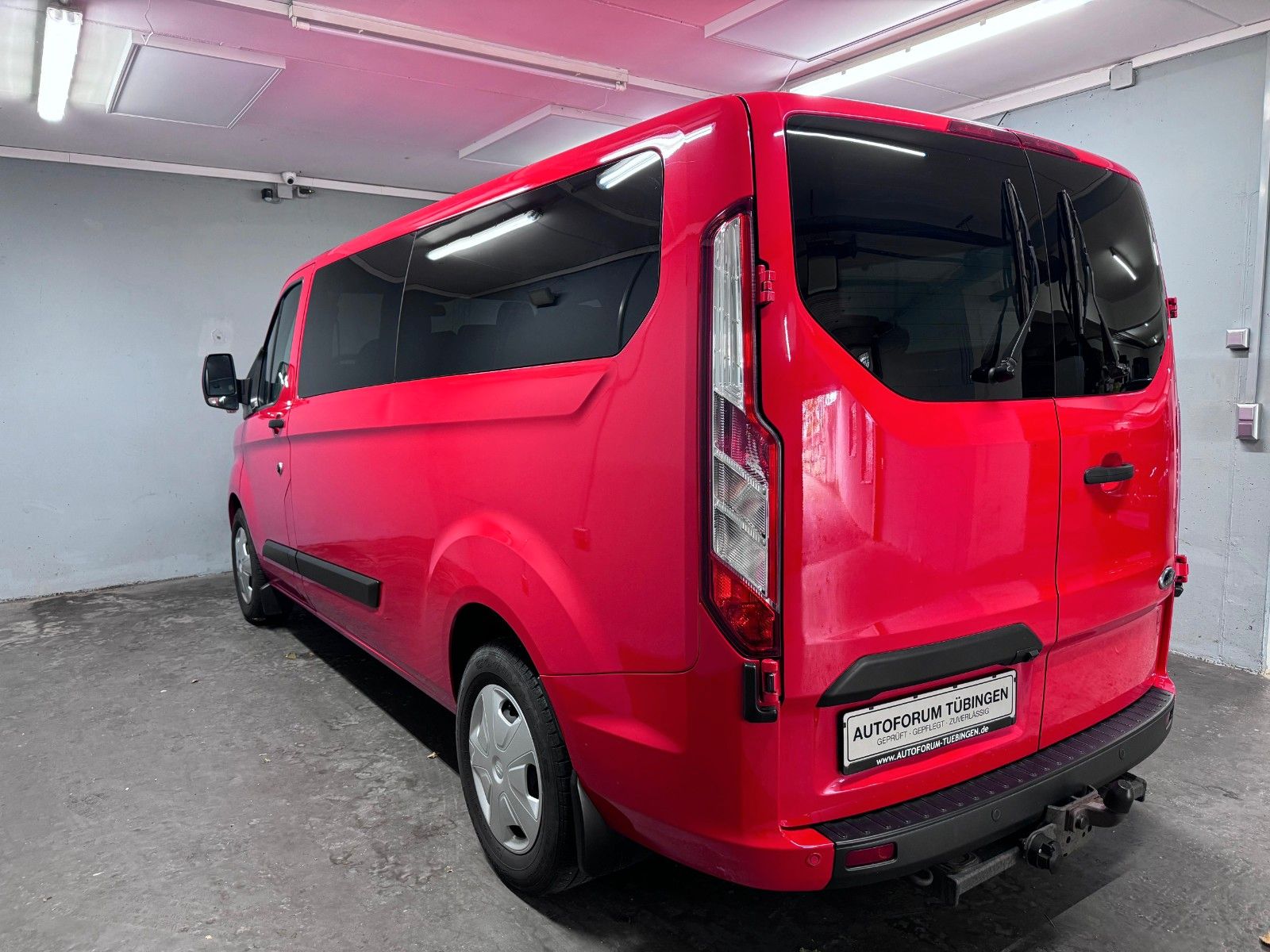 Fahrzeugabbildung Ford Transit Custom320 L2H1 AUTOM*KAMERA*KLIMA*9Sitze