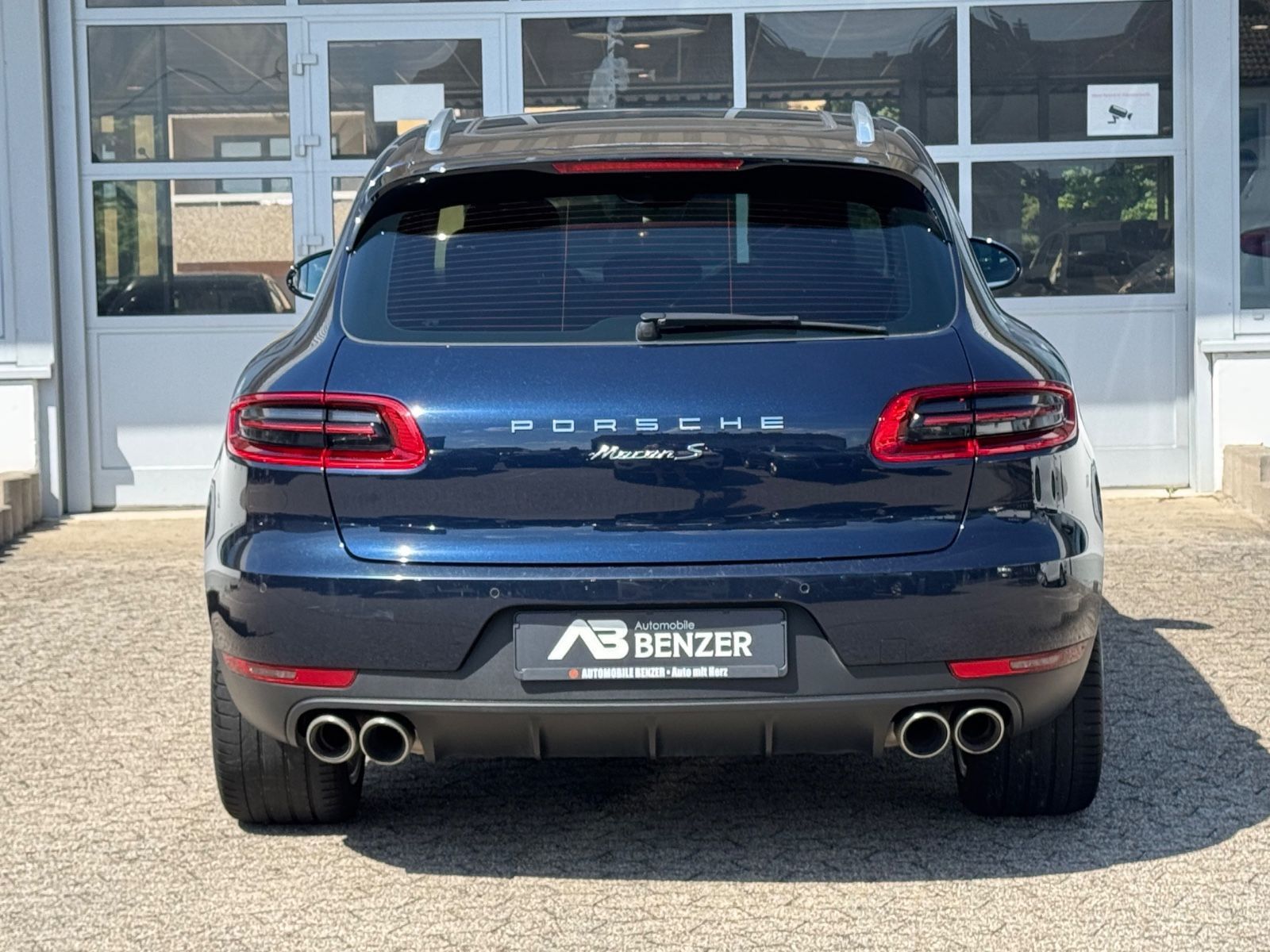 Fahrzeugabbildung Porsche Macan S Diesel/PANO/APPLE/NAVI/PDC/TEMPOMAT/SHZ