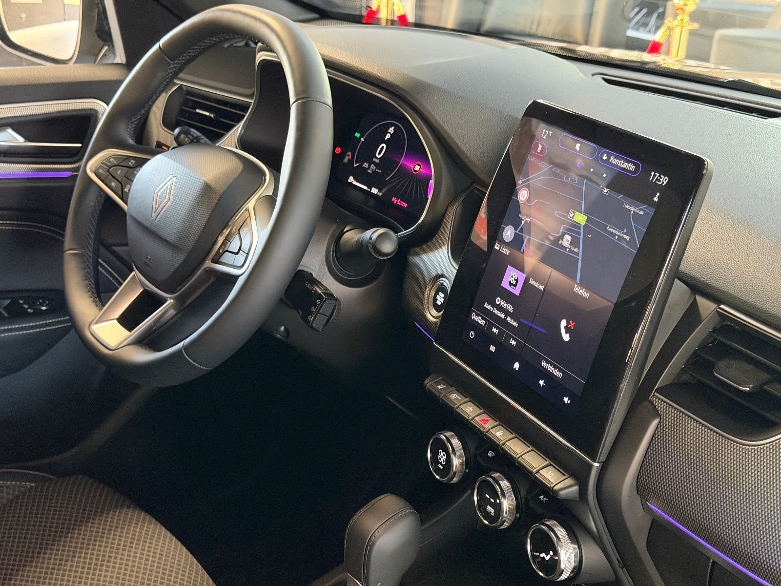 Fahrzeugabbildung Renault Arkana Techno/KAMERA/AMBIENTE/KAMERA/LEDER/ACC