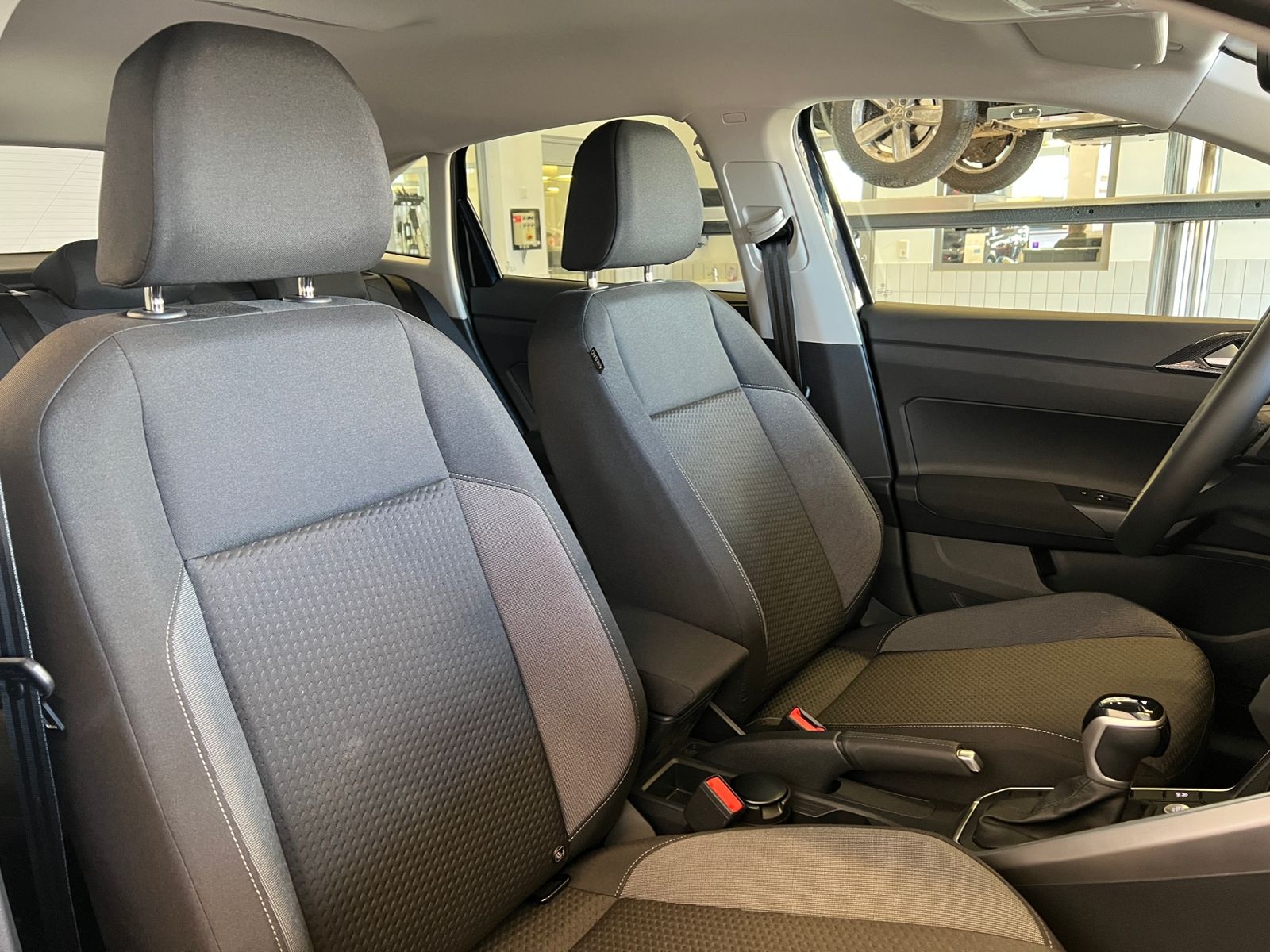Fahrzeugabbildung Volkswagen Taigo Life 1.5 TSI DSG *IQ.Light, App-Connect, 1