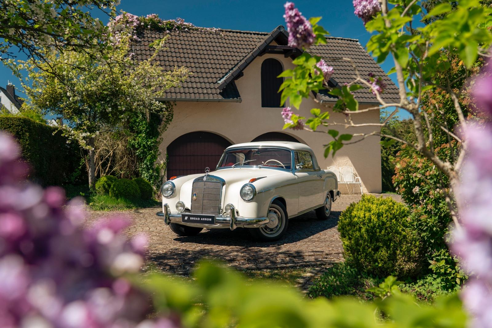Mercedes-Benz 220 S Ponton Coupé