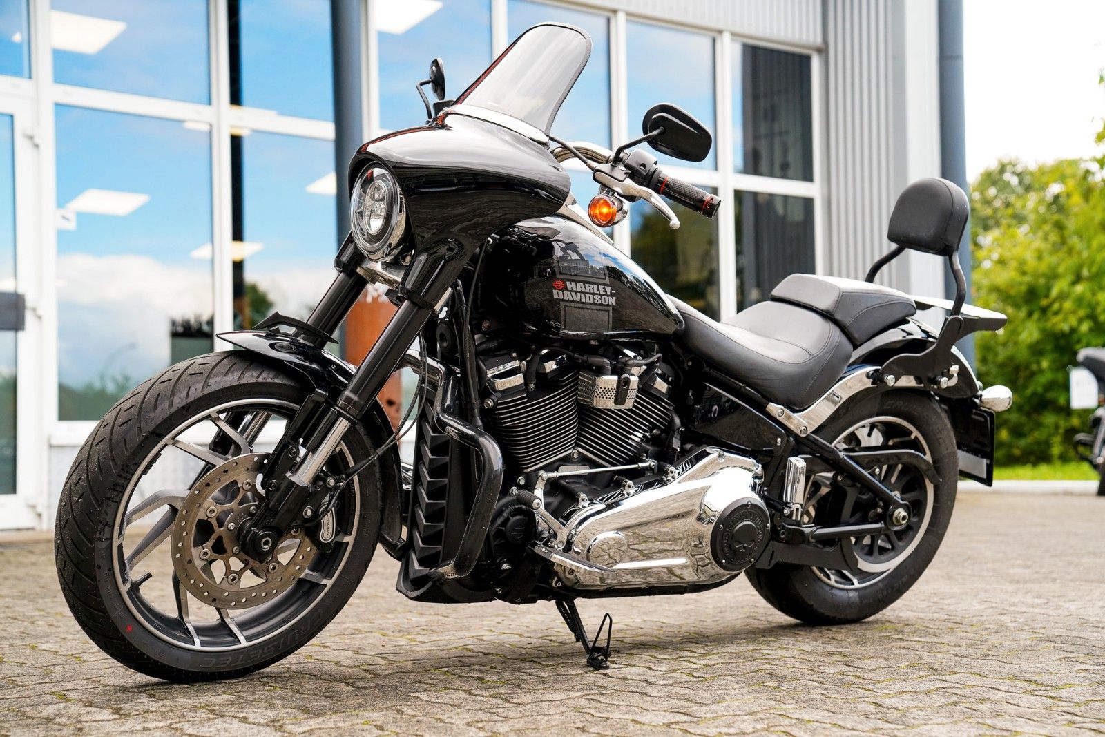 Fahrzeugabbildung Harley-Davidson FLSB Sport Glide 107 cui - Jekill & Hyde
