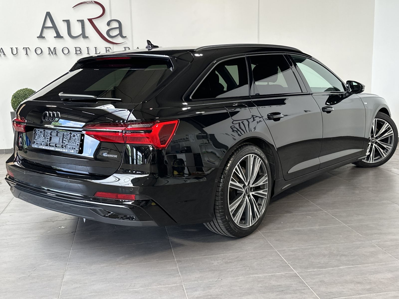 Fahrzeugabbildung Audi A6 Avant 45 TDI Qu S-Line Black NAV+LED+VCOCK+PP
