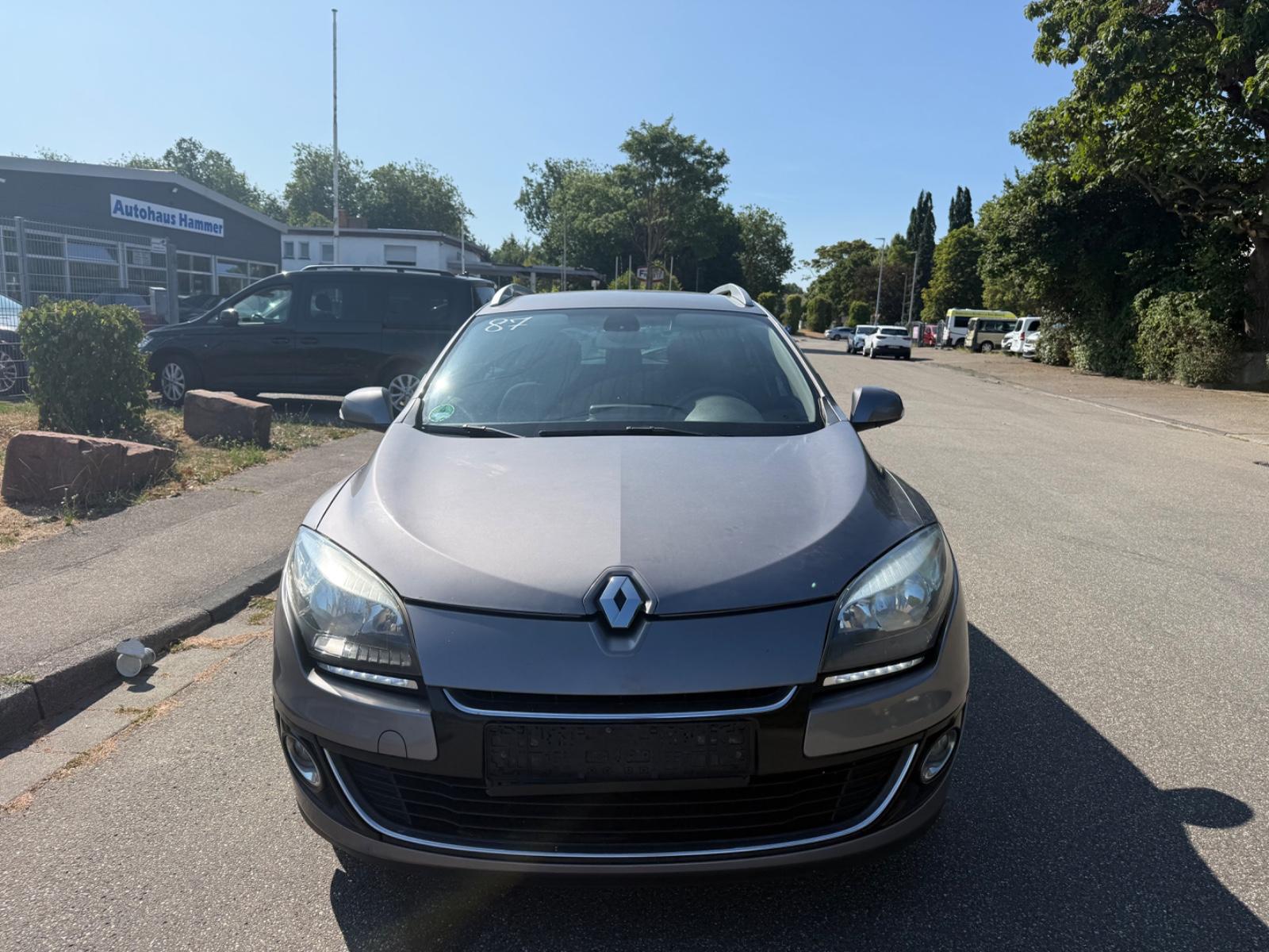 Renault Megane 2013 — rear view