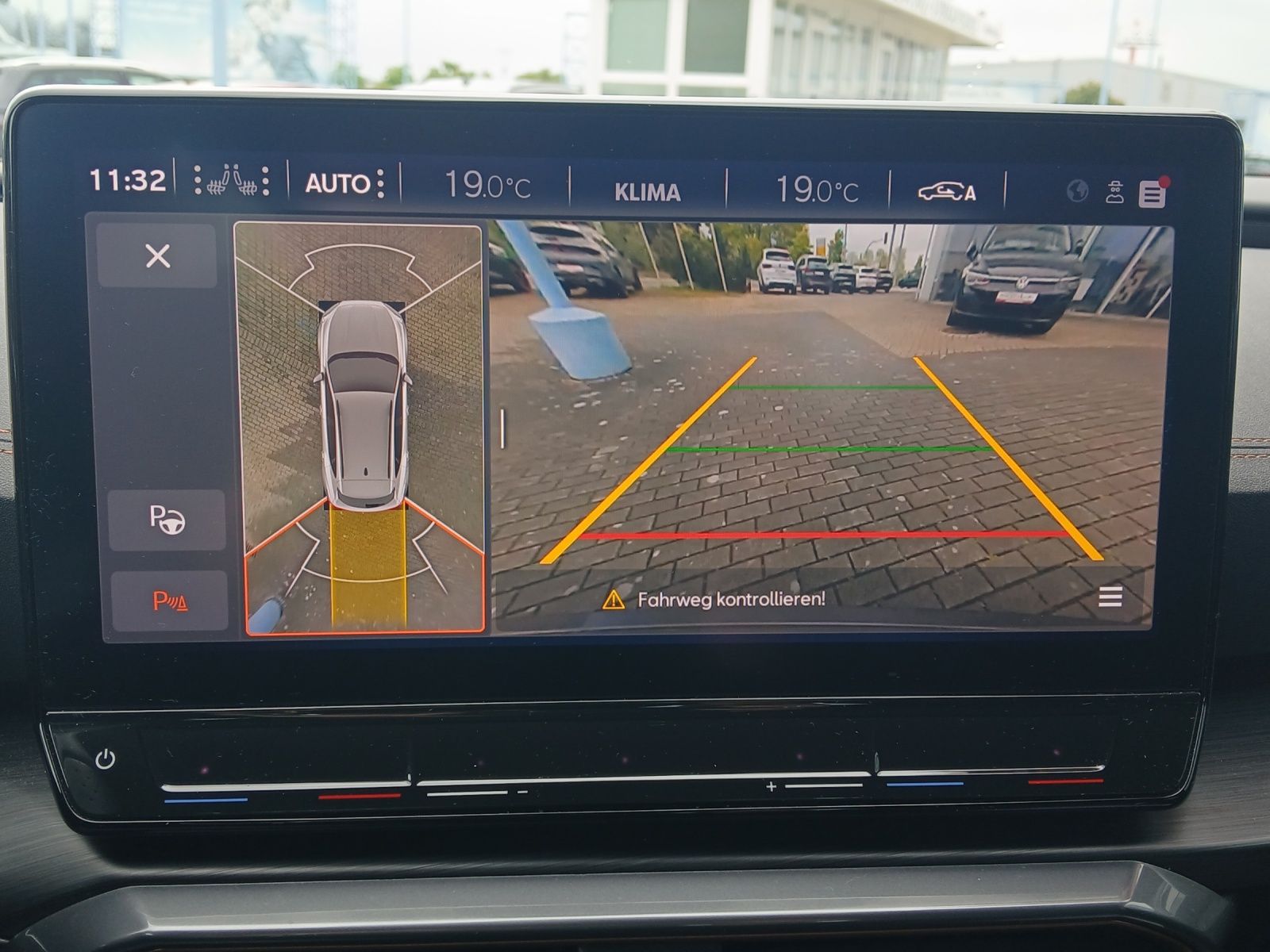Fahrzeugabbildung CUPRA Formentor VZ DSG 4Drive LED Navi VC ACC 360° Bea