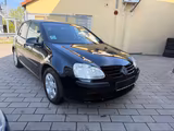 Volkswagen Golf 1.6 - Volkswagen Golf aus 2005: 1.6
