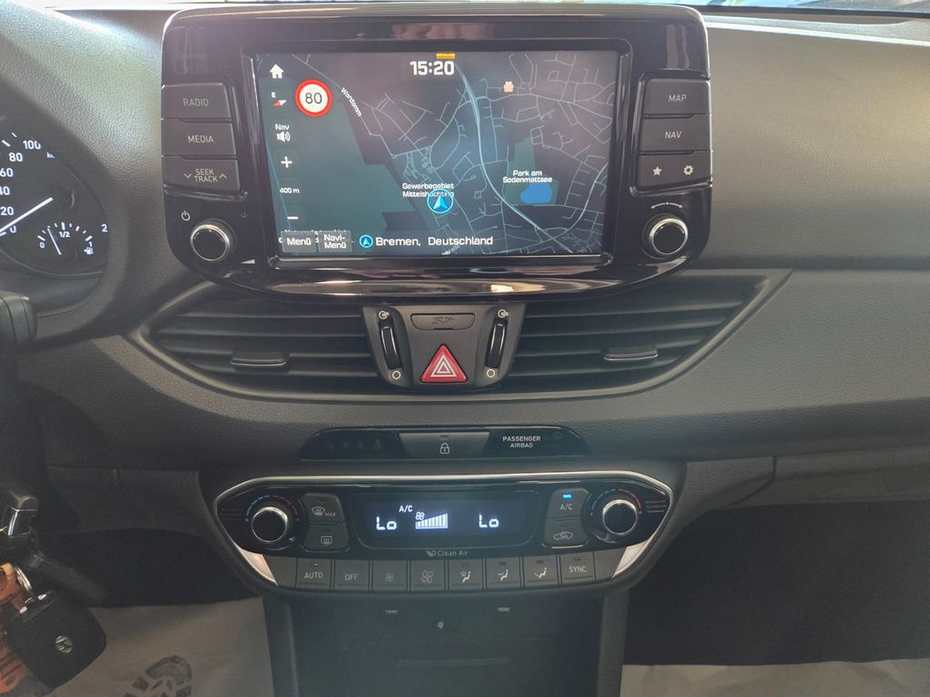 Hyundai i30 Intro HU AU NEU – Ansicht 16