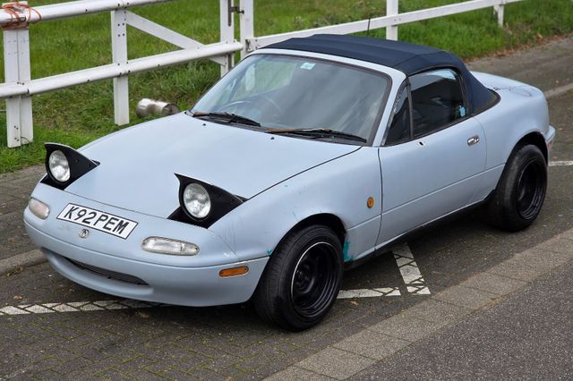 Mazda MX-5 Roadster 1.6 NA [ RHD ] Projektfahrzeug