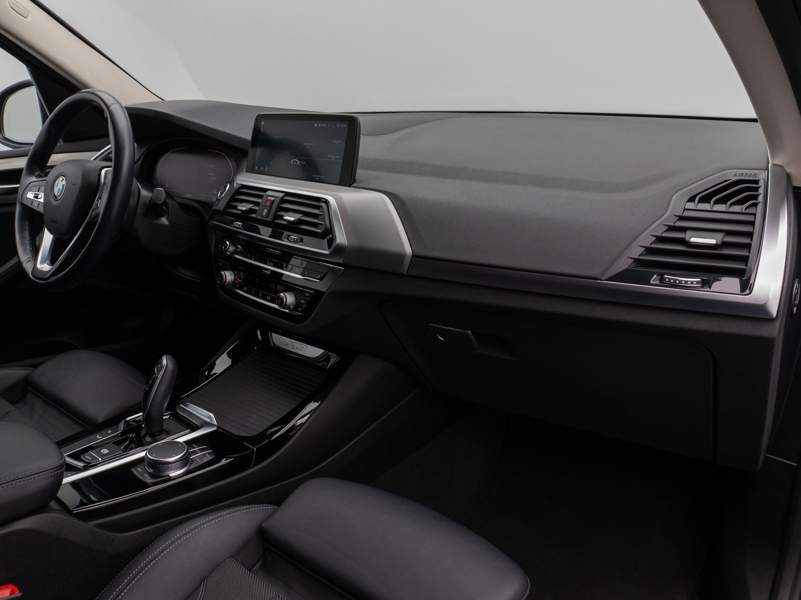 Fahrzeugabbildung BMW X3 xD20d DAB Fernlichtassist PDC Alarm LED Sport
