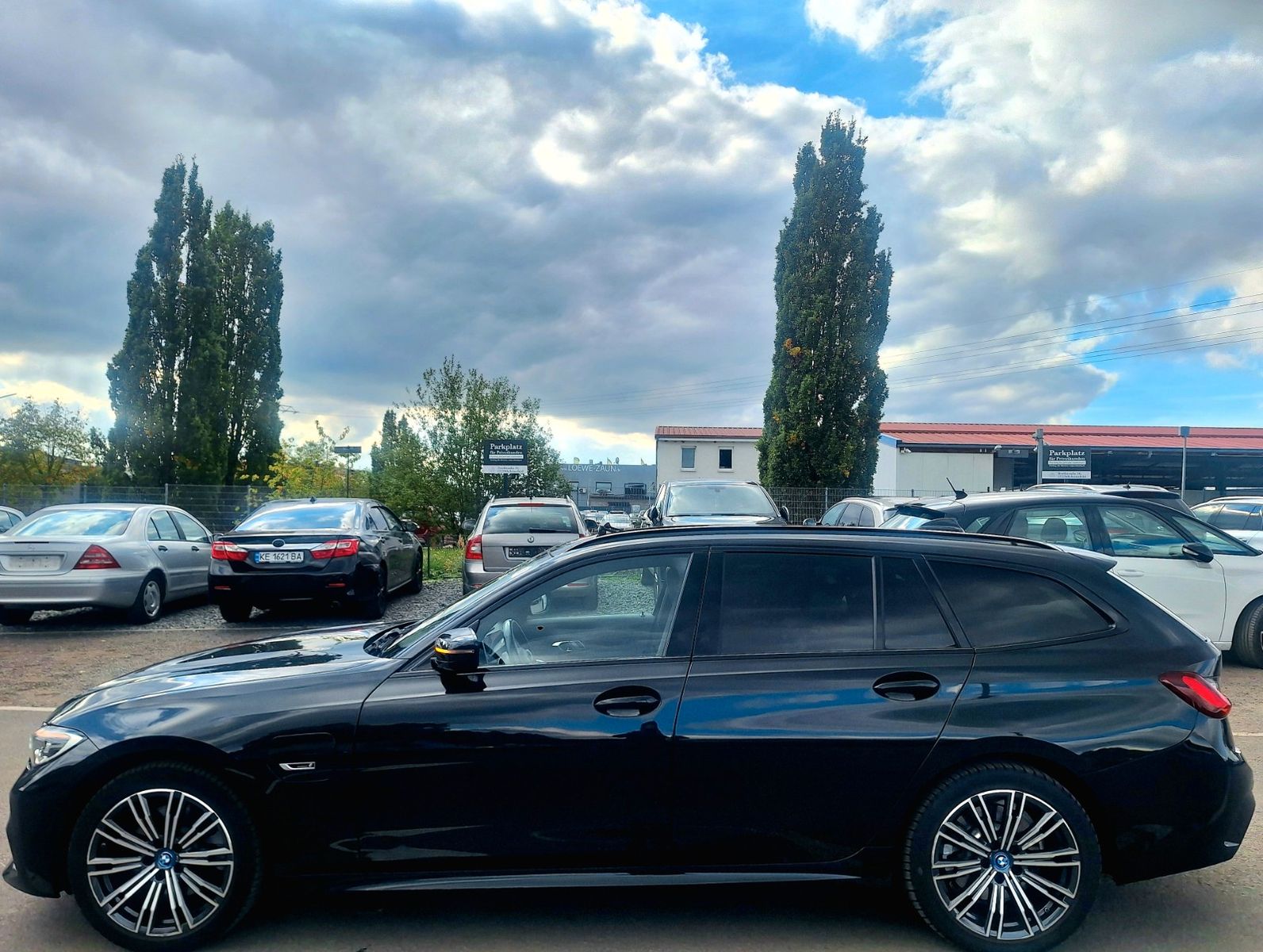 BMW 320e*M-Paket*Nav*Pano*Elek.Sitz*Leder*SHZ*ACC*AH