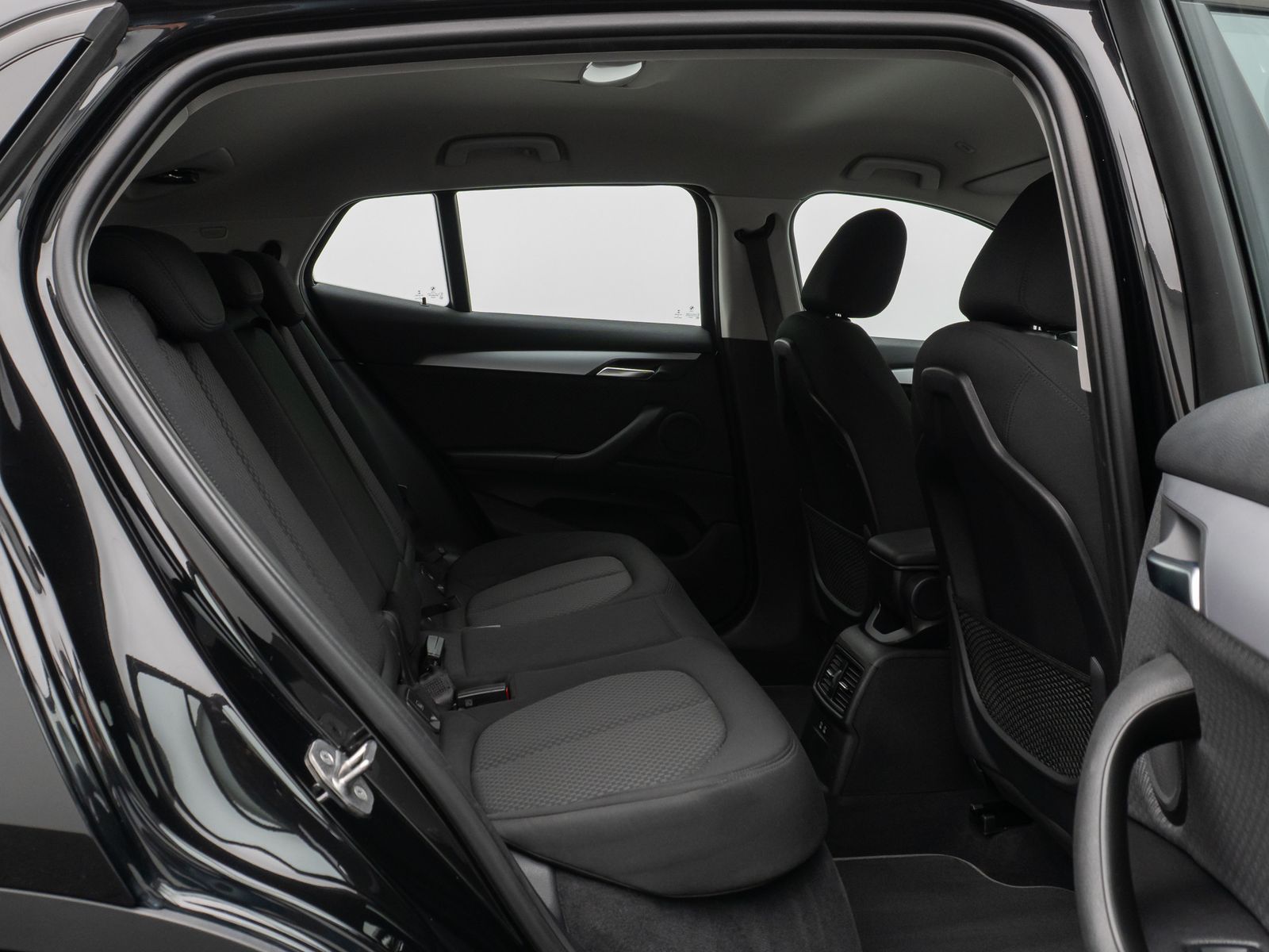 Fahrzeugabbildung BMW X2 xD25e Kamera DAB Lordos Geschwindigkeitsreg