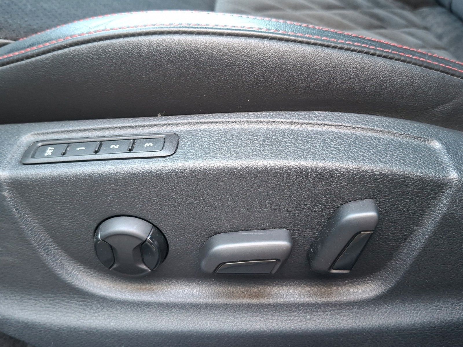 Fahrzeugabbildung SKODA 2.0 TSI*RS*DSG*SHZ*ACC*ViCo*Standheizung*