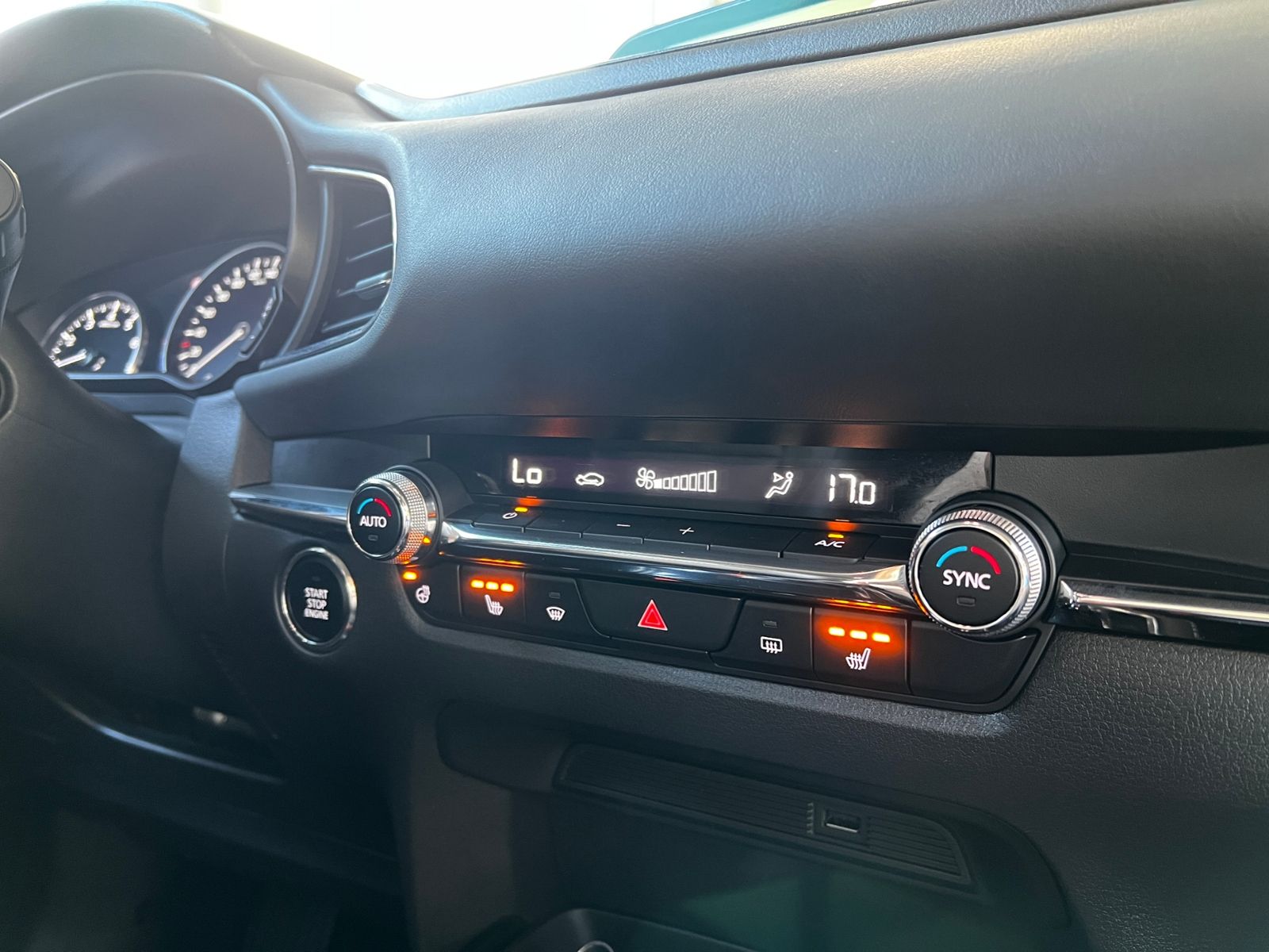 Fahrzeugabbildung Mazda CX-30 Selection AWD 360° BOSE LED NAVI