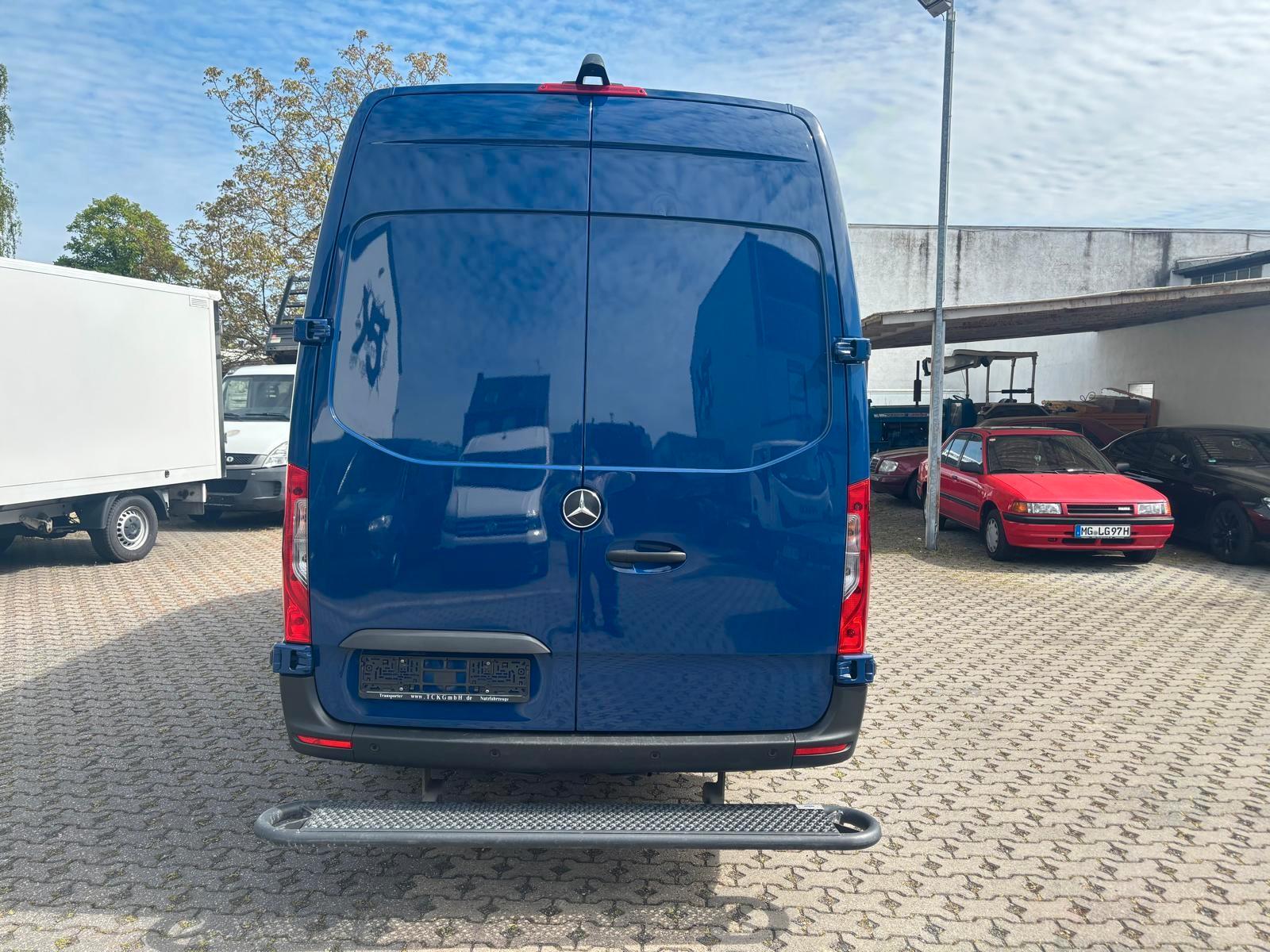 Mercedes-Benz Sprinter 317 CDI MAXI 9-G AUTOMATIK DISTRONIC