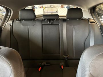 BMW 120 i Sport Line *LED*Navi*Schiebedach*