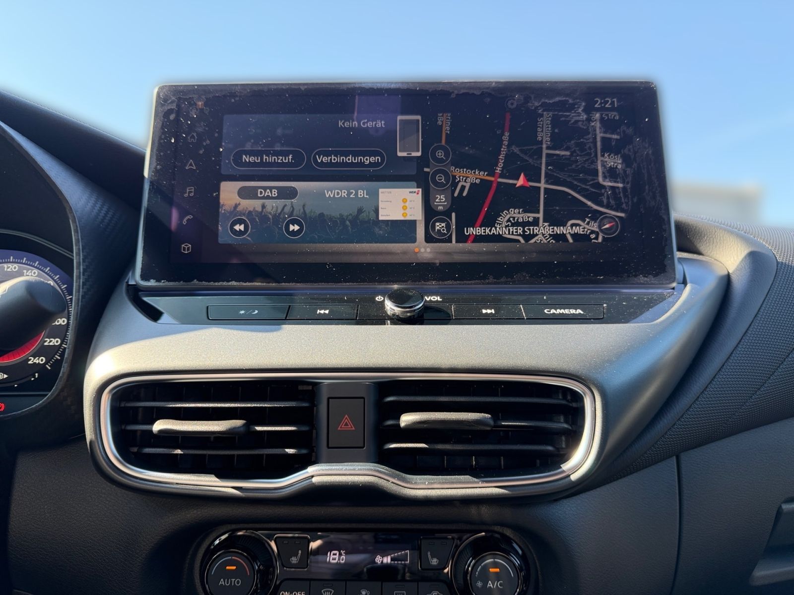 Fahrzeugabbildung Nissan Juke 1.0 DIG-T N-Connecta 6MT *NAVI*KAMERA*WINTE