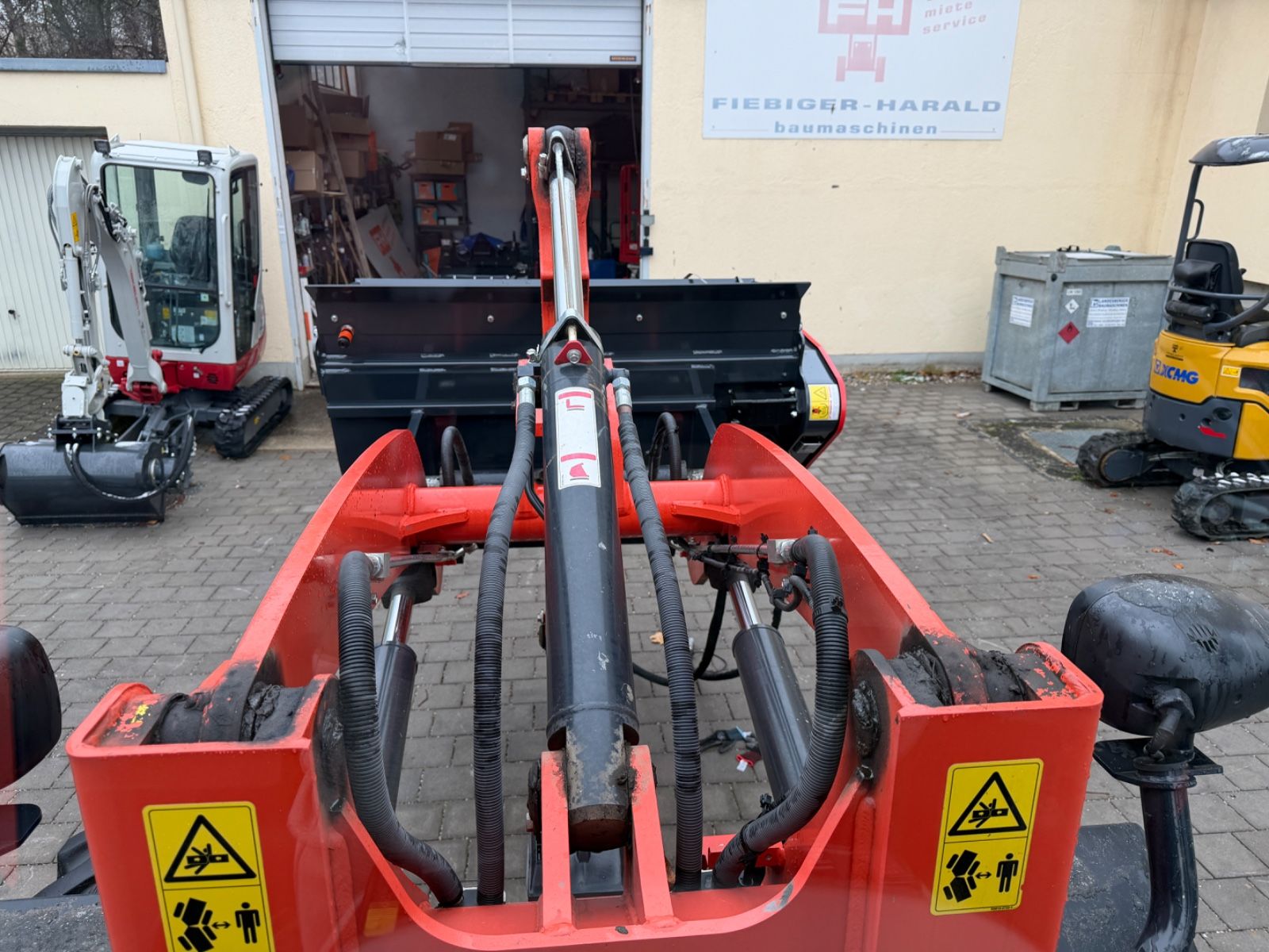 Fahrzeugabbildung Volvo CNF-BMX 400 Betonmischschaufel für Radlader