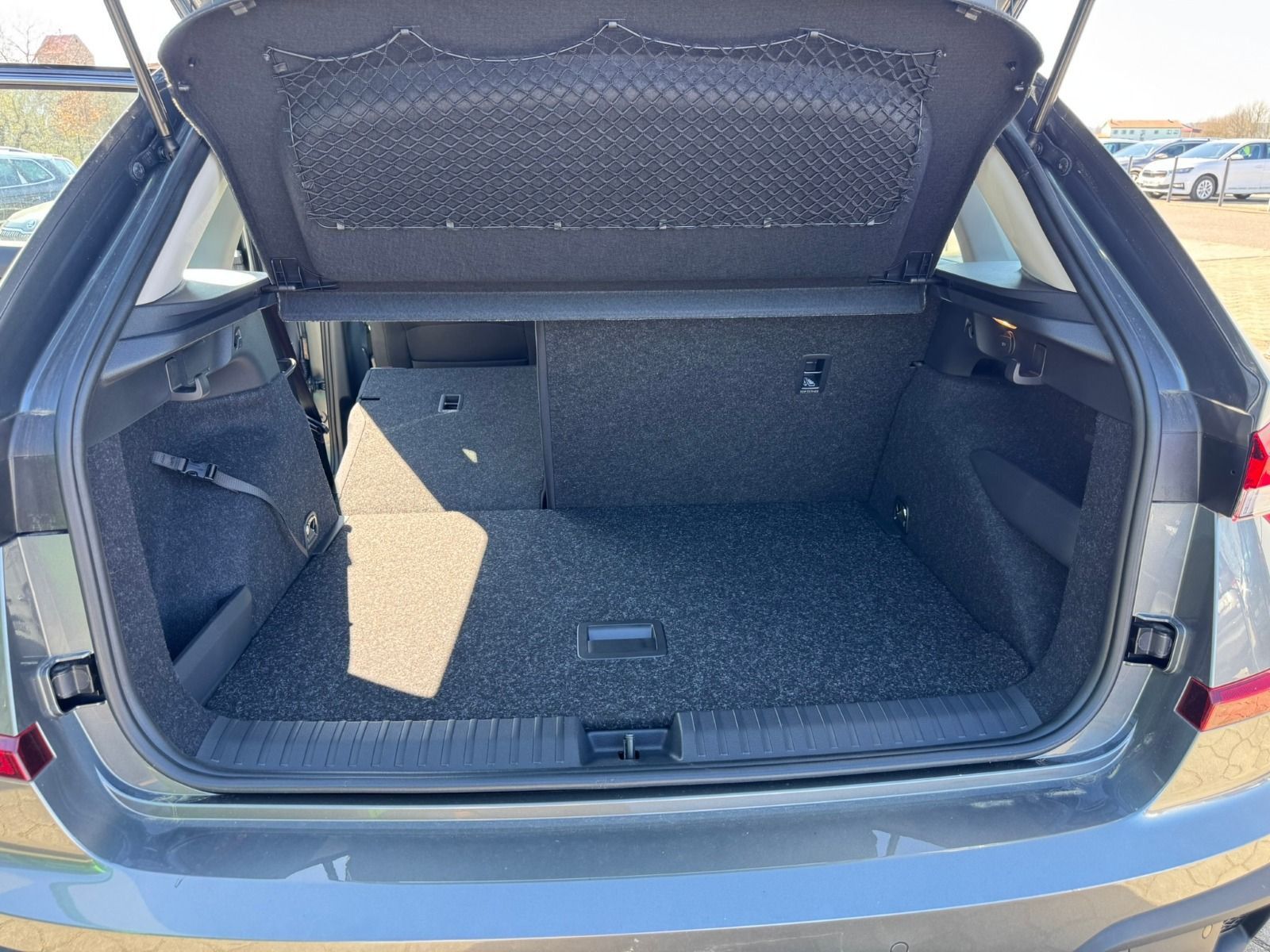 Fahrzeugabbildung SKODA Kamiq 1.0 TSI Selection OPF