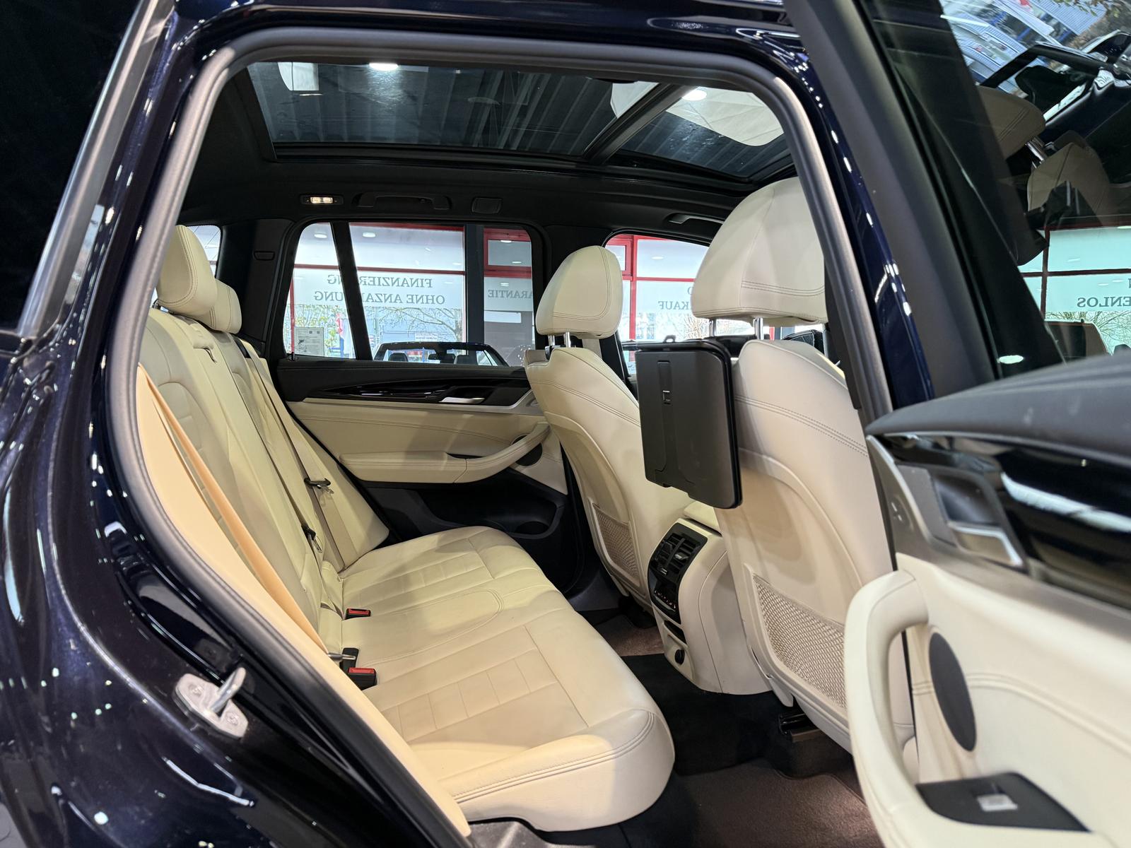 BMW X3 M40 i +PANO+STANDHEIZ.+AHK+360*KAMERA+