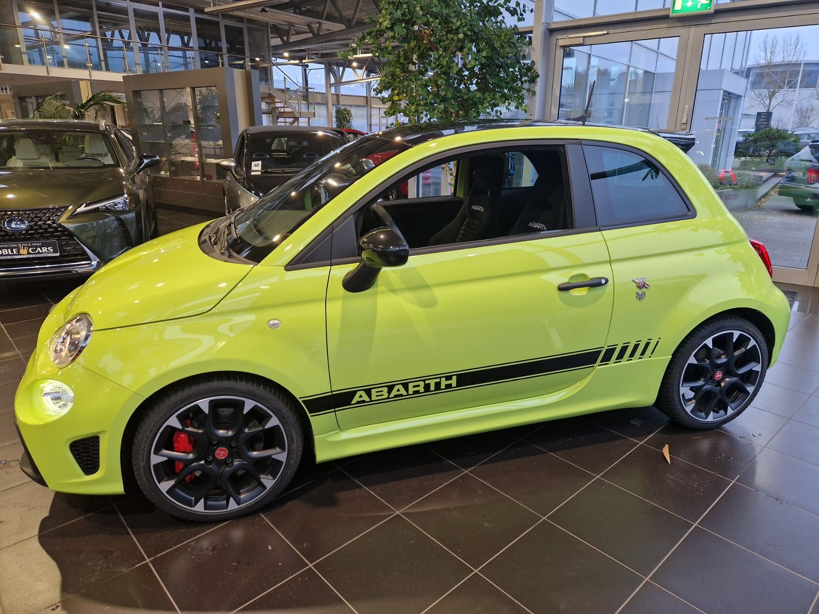 Fahrzeugabbildung Abarth 595 Competizione BREMBO NAV DAB ALU