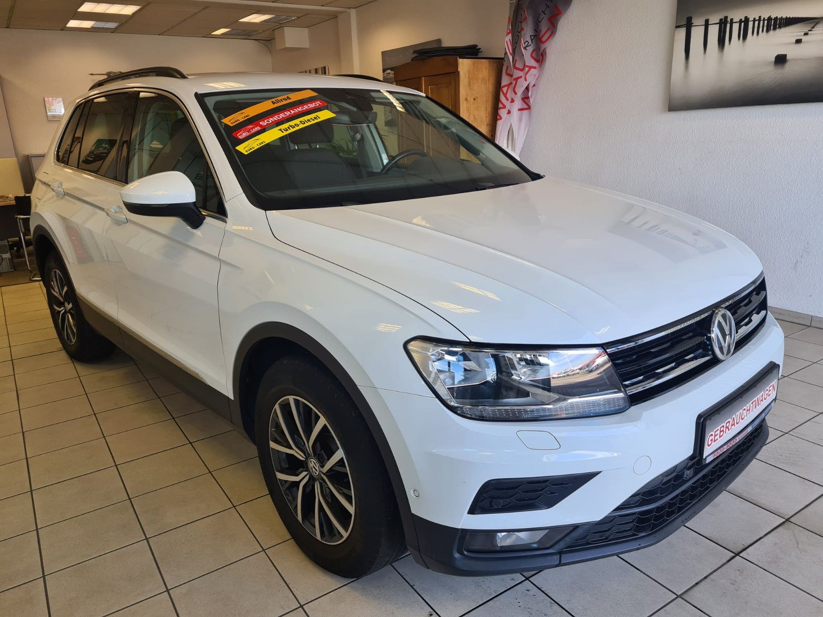 Fahrzeugabbildung Volkswagen Tiguan Comfortline 4Motion/KAMERA
