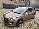Hyundai i30 1.6 GDI Design Automatik Design - Hyundai i30: Standheizung