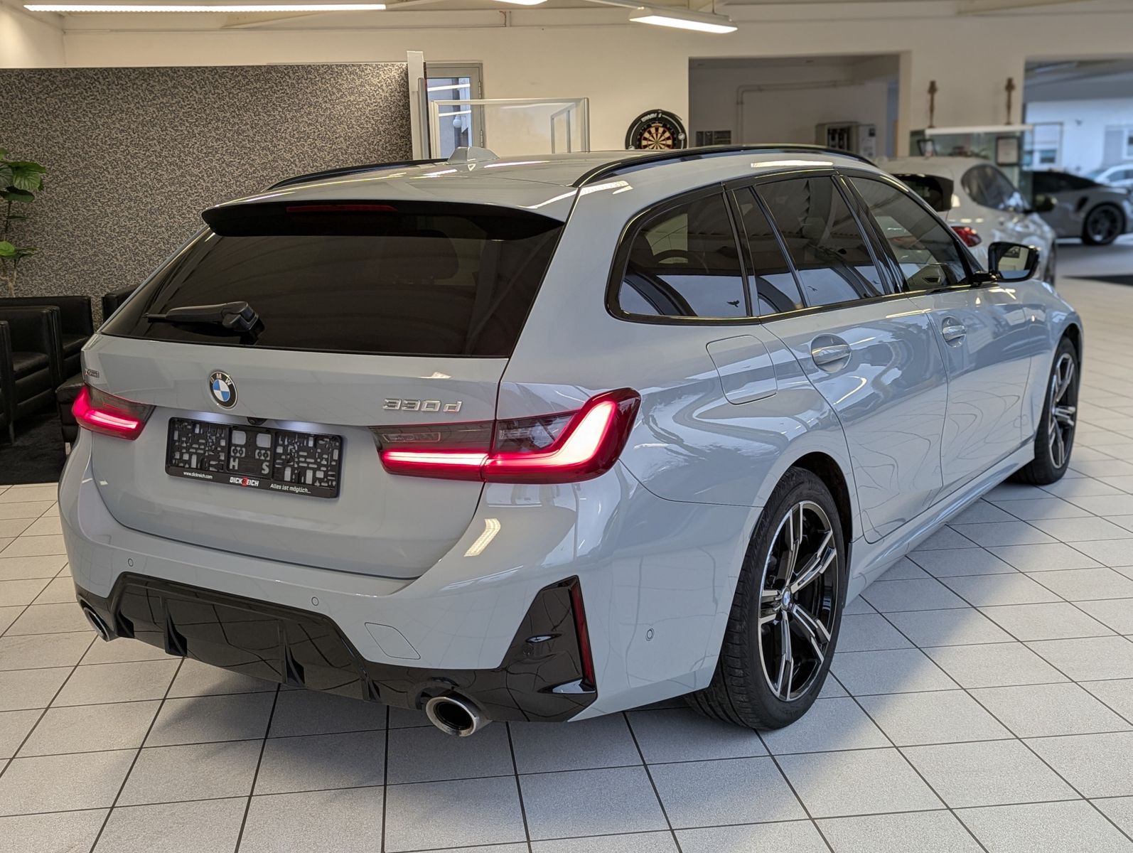 BMW 330 d xD M-Sport Pano LED-adaptiv ACC AHK - Image 7