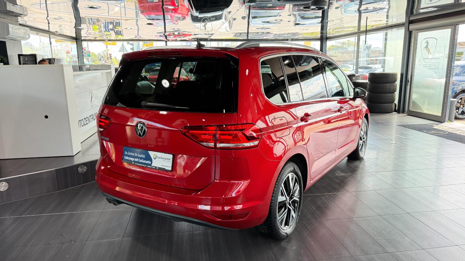 Volkswagen Touran 2.0 TDI DSG*Highline*LED*AHK*Kamera*ACC