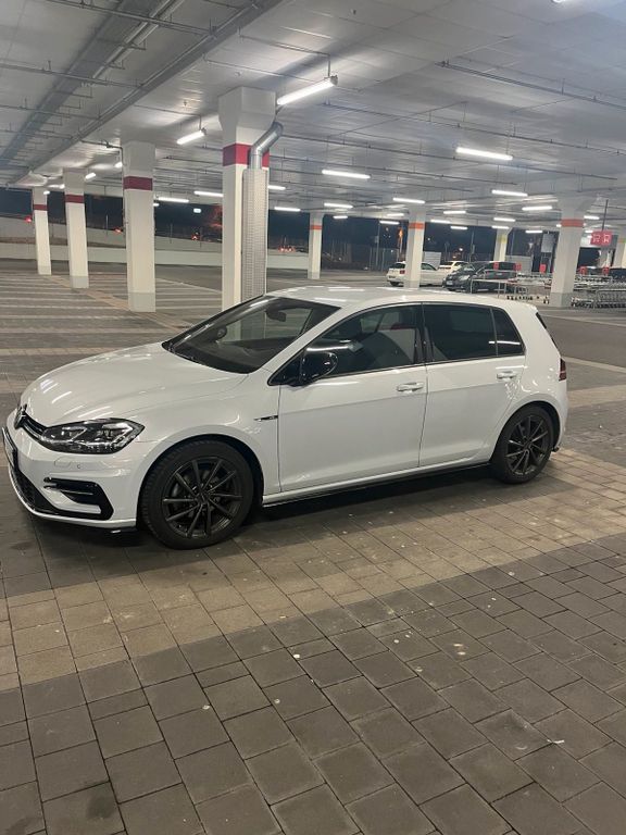 Image of Volkswagen Golf