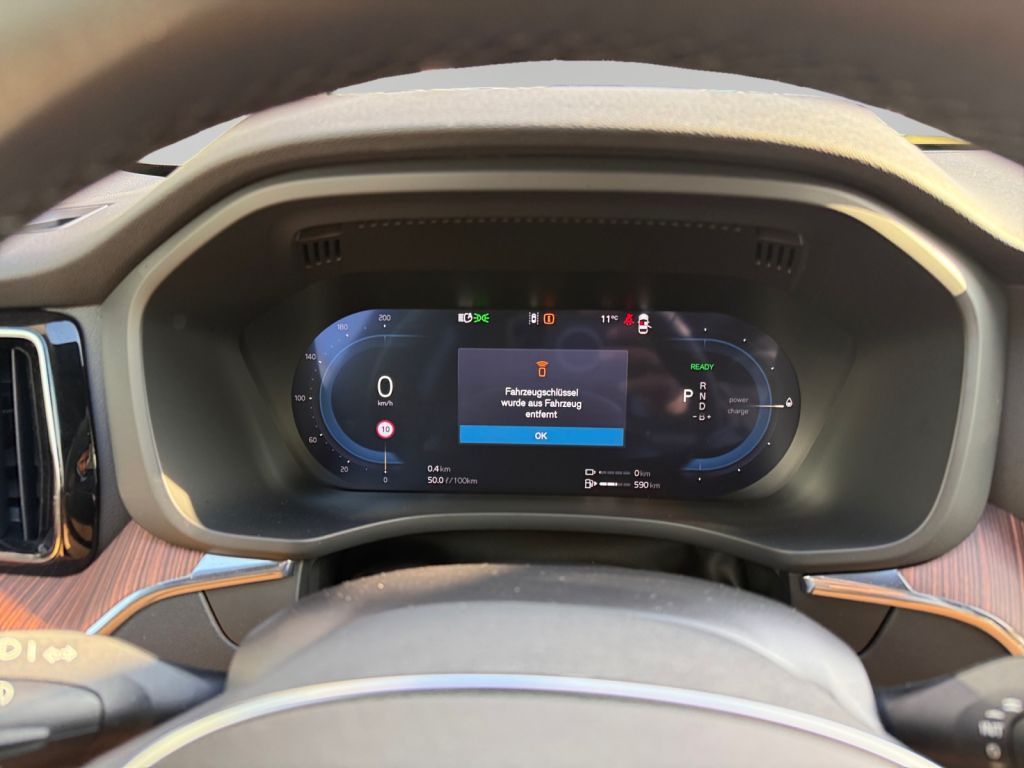 VOLVO XC60 T6 AWD Plug-in Hybrid Plus Bright Adaptives VOLVO XC60 T6 AWD Plug-in Hybrid Plus Bright Adaptives