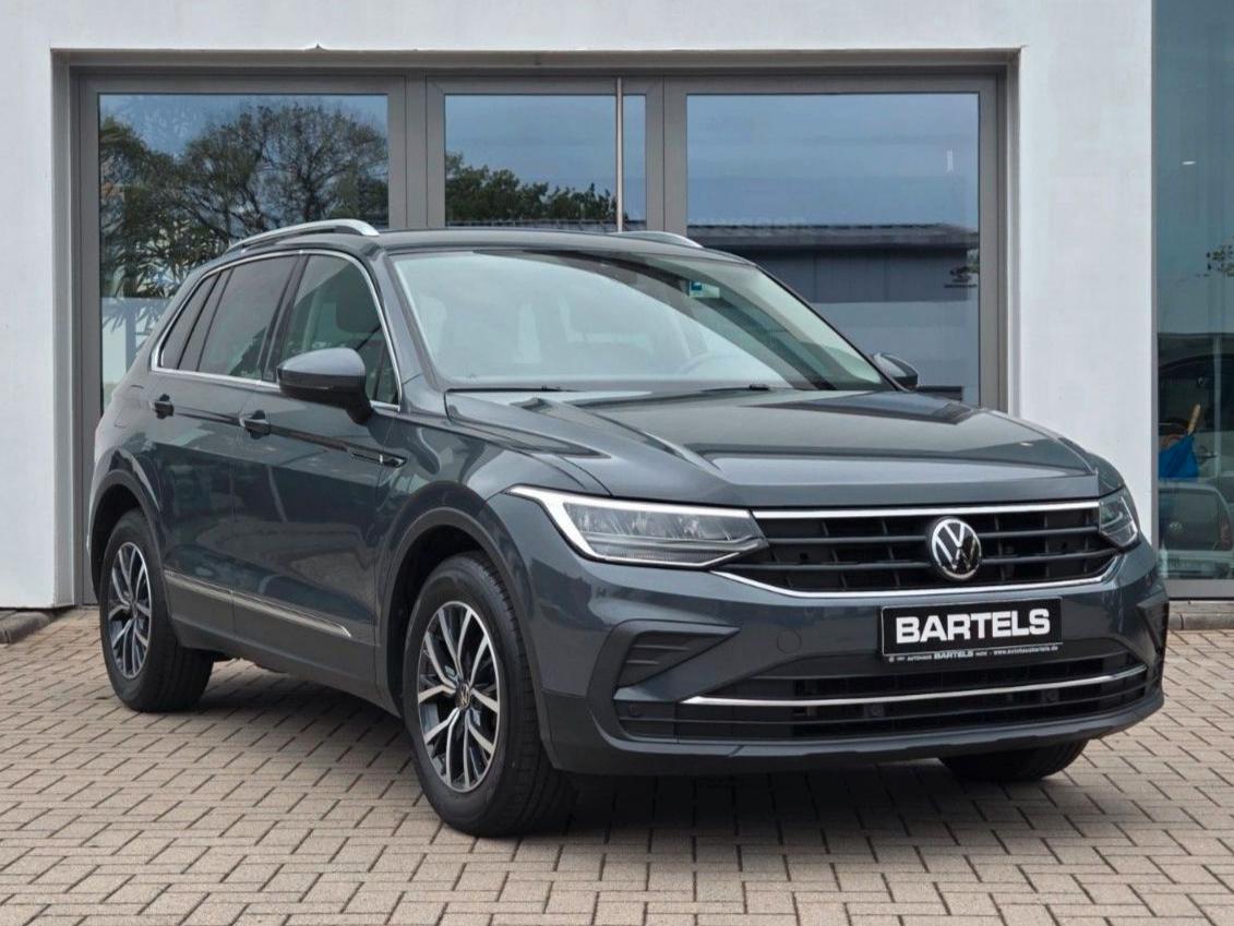 Volkswagen Tiguan 1,5 TSI Life DSG ACC/AHK/ LED/Sitzheizung
